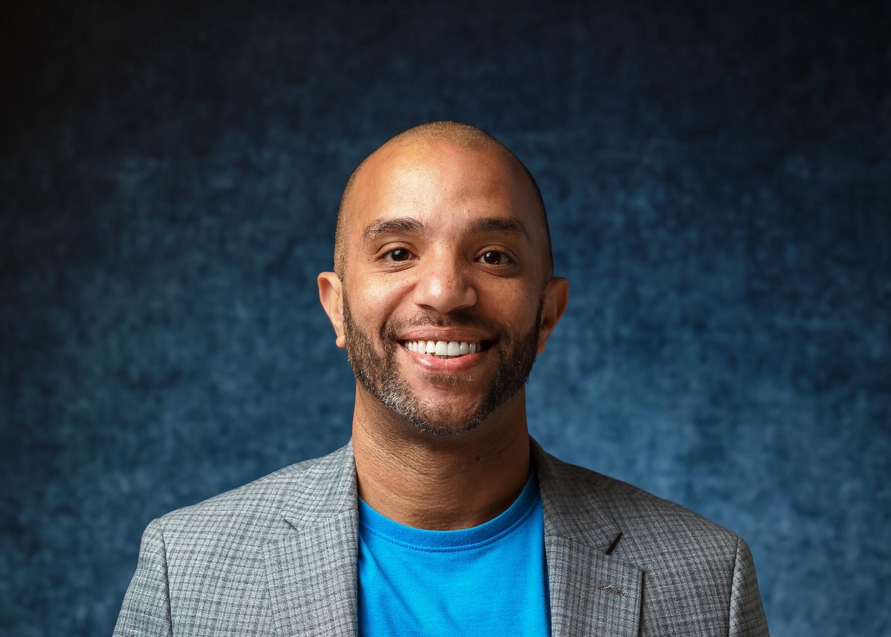 How Headshots Can Elevate Your LinkedIn Profile