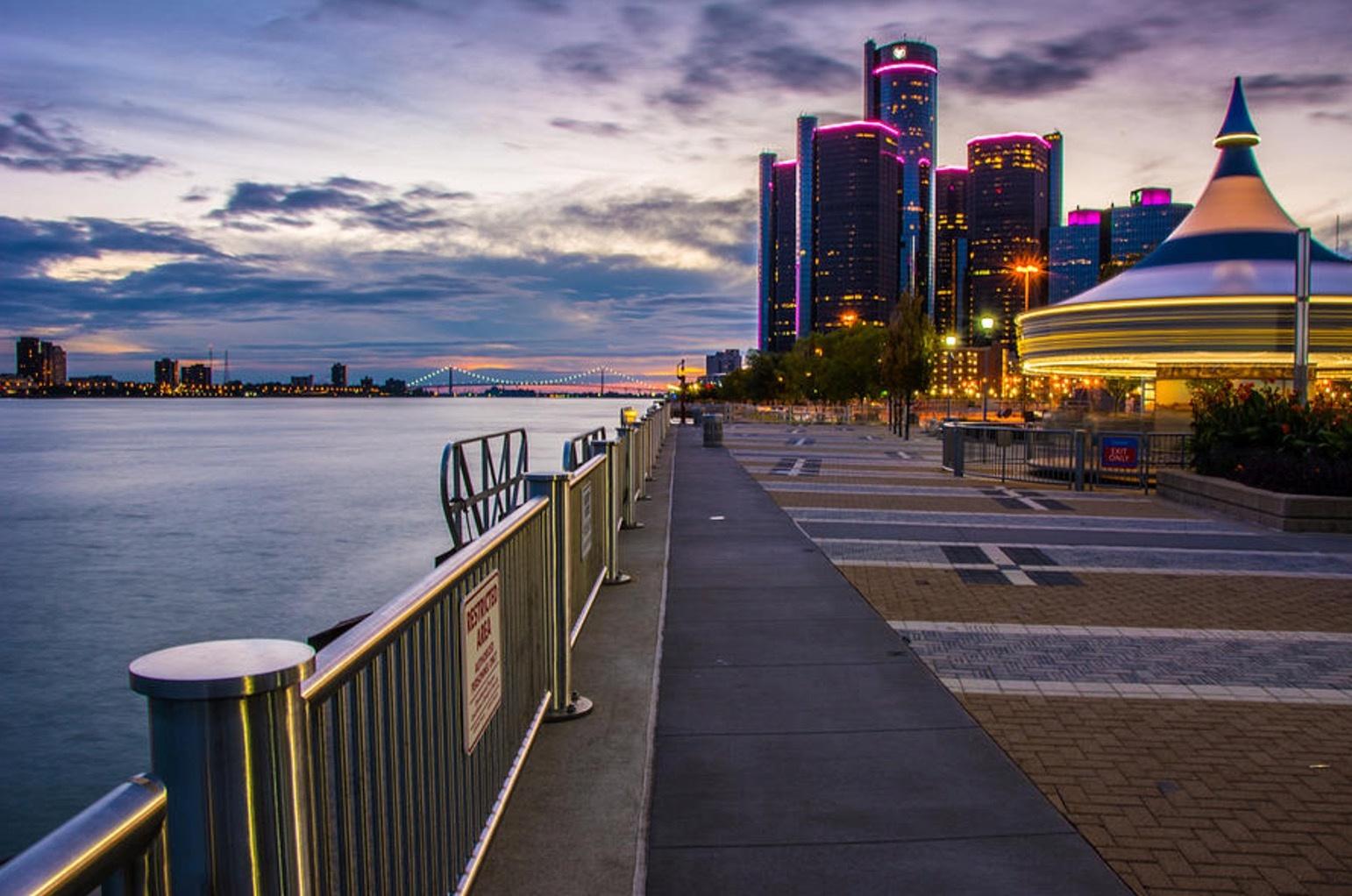 Top 10 Best Locations for Family Photography Around Metro Detroit