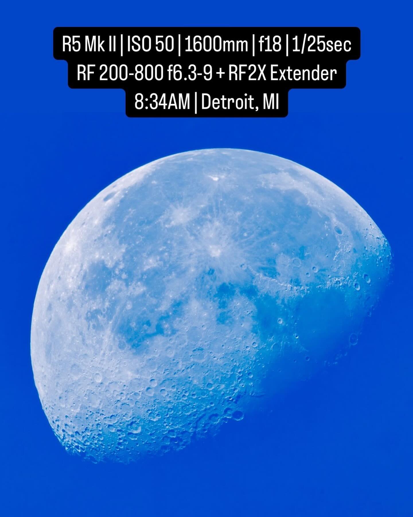Daylight Moon Photography: An Unconventional Delight